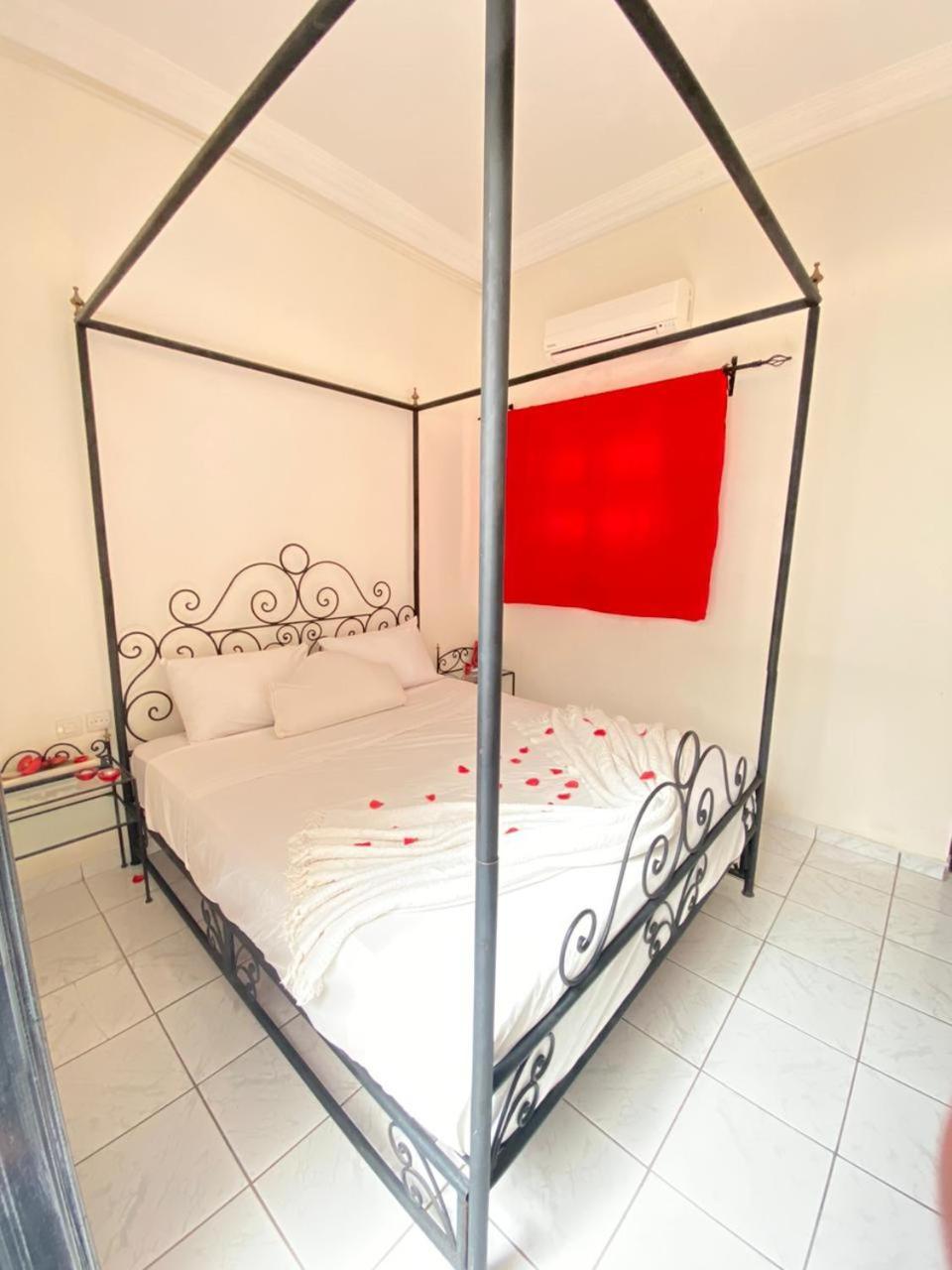 Riad Saif Piscine Palmeraie 马拉喀什 外观 照片